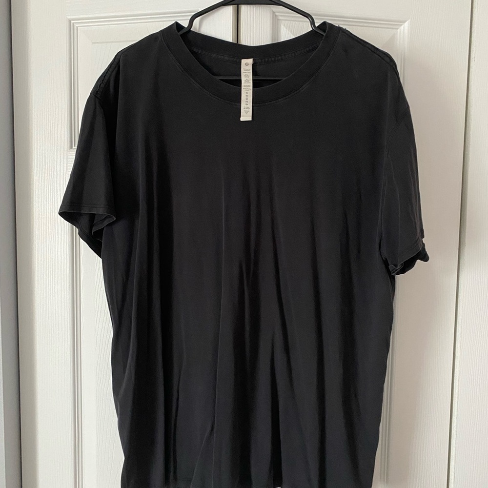 Lululemon Athletica Black Short Sleeve Tee